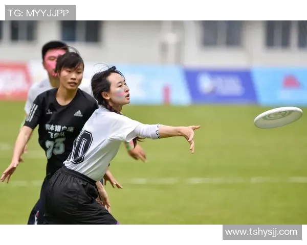 南京飞盘队在世界攀岩锦标赛中的默契配合与精彩表现分析